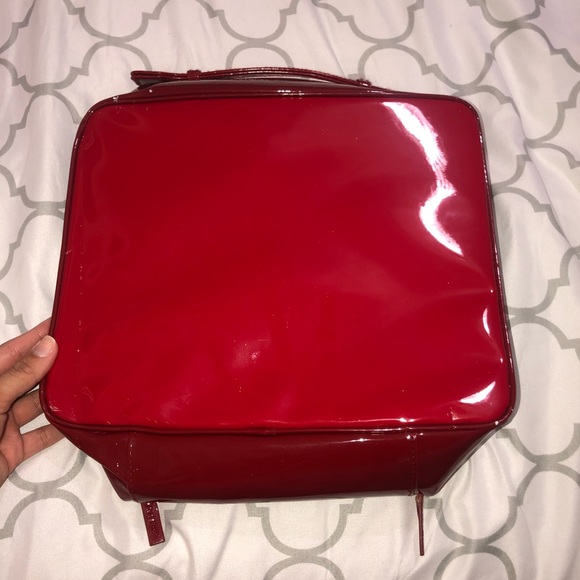 Estee Lauder - Picture 3 of 7